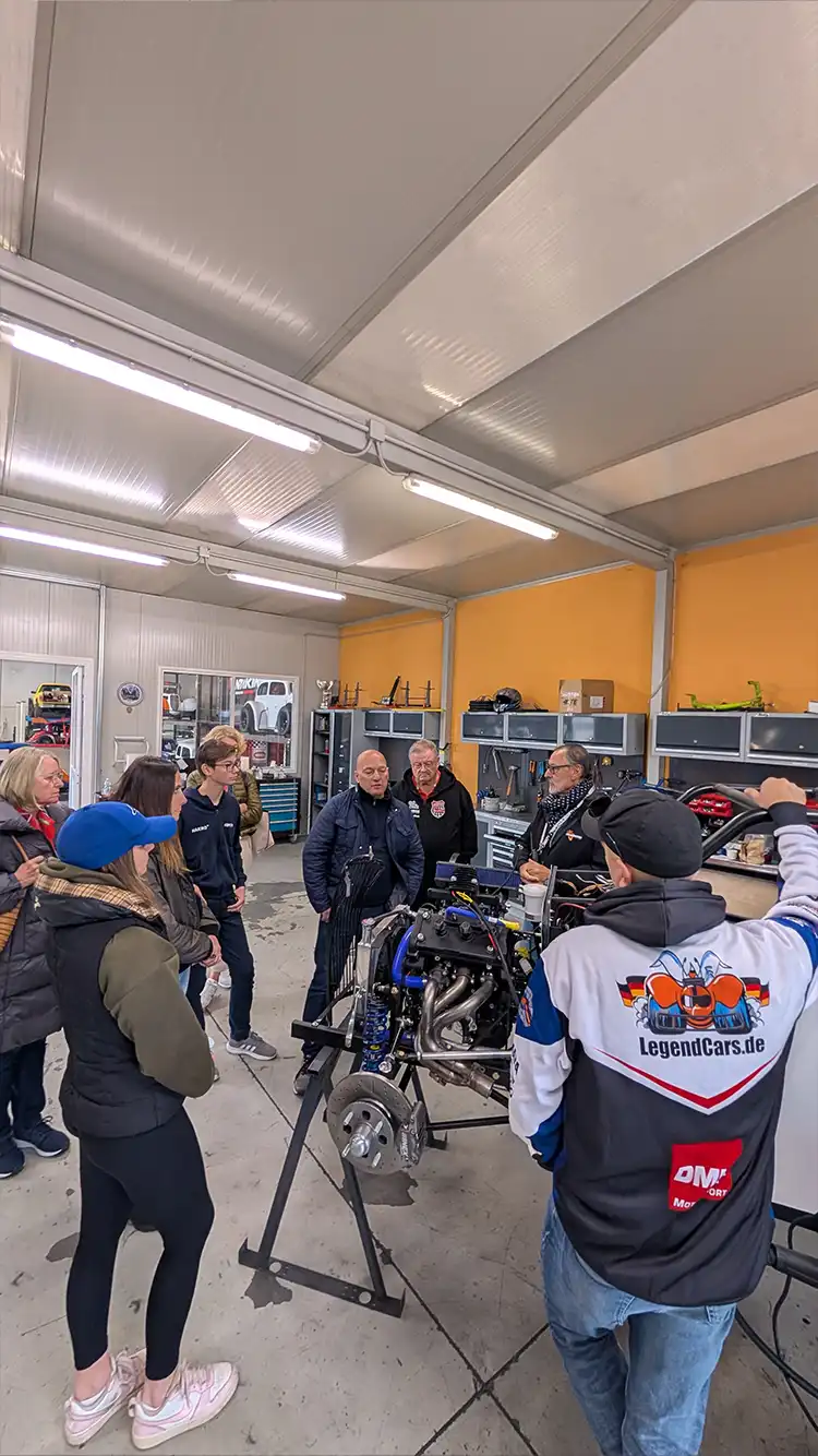 Legendcar-Halle-2